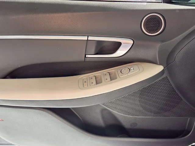Used 2023 Gray Hyundai SEL image 28