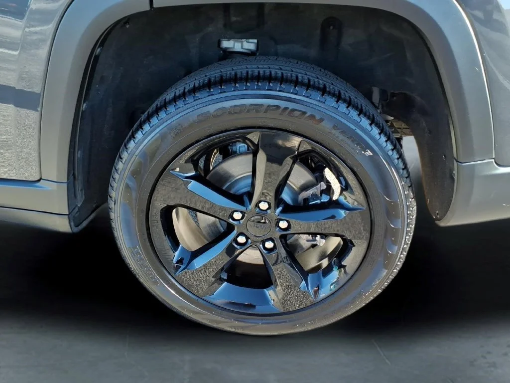 Used 2025 Gray Jeep Limited image 12
