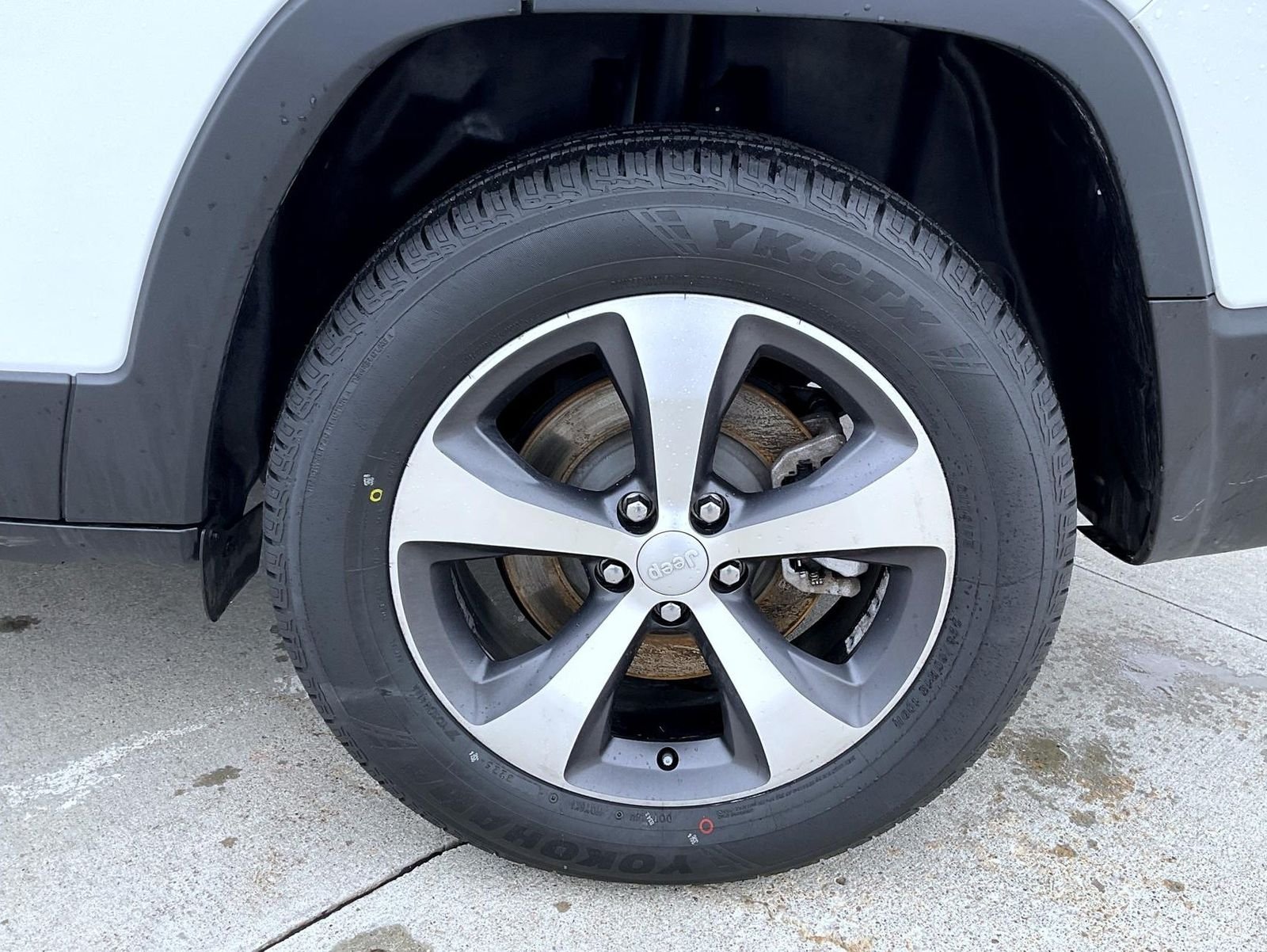 Used 2022 White Jeep Limited image 22