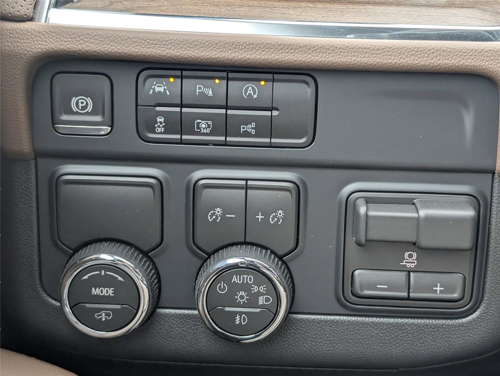 2026 Chevrolet Suburban High Country - Photo 31