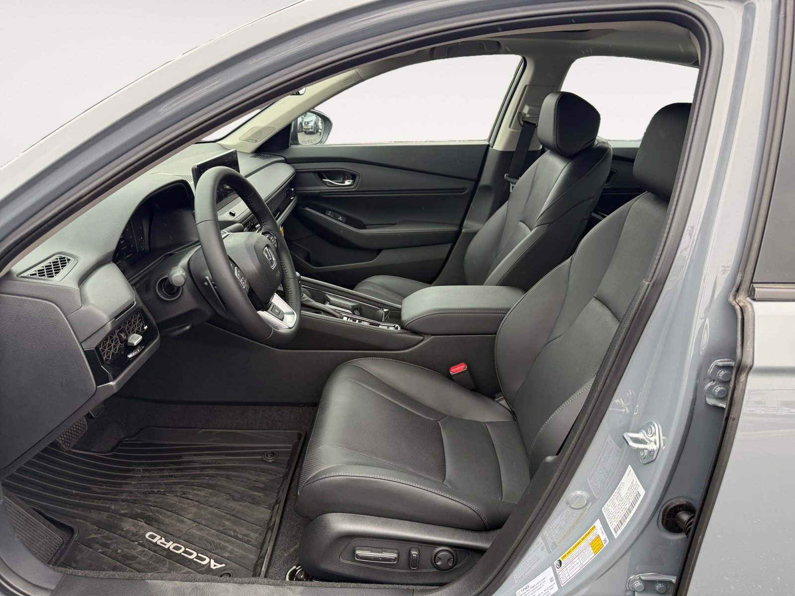New 2026 Urban Gray Pearl Honda Touring image 10
