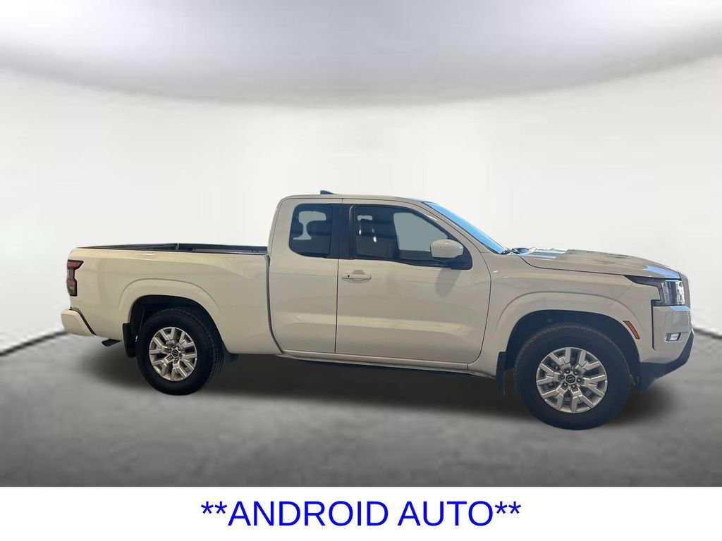 Used 2023 Glacier White Nissan SV image 7