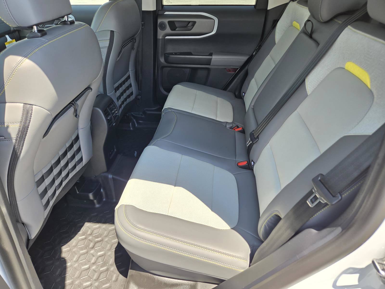 New 2026 OXFORD WHITE FORD Badlands image 18