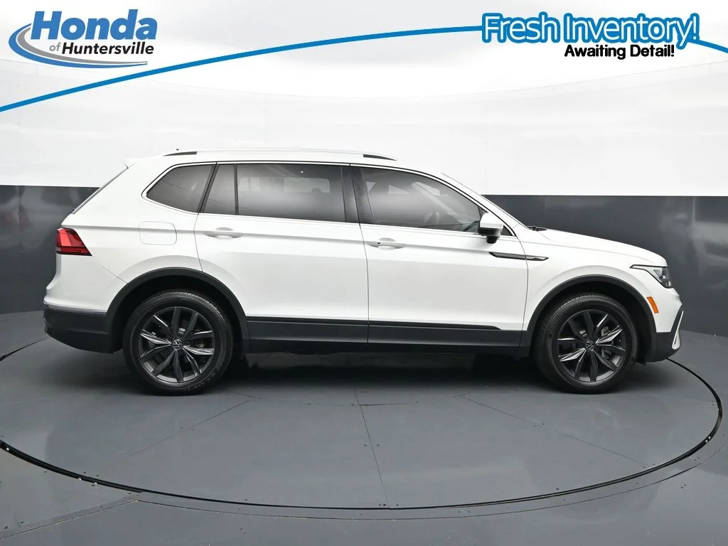 Used 2023 Opal White Volkswagen 2.0T SE image 11