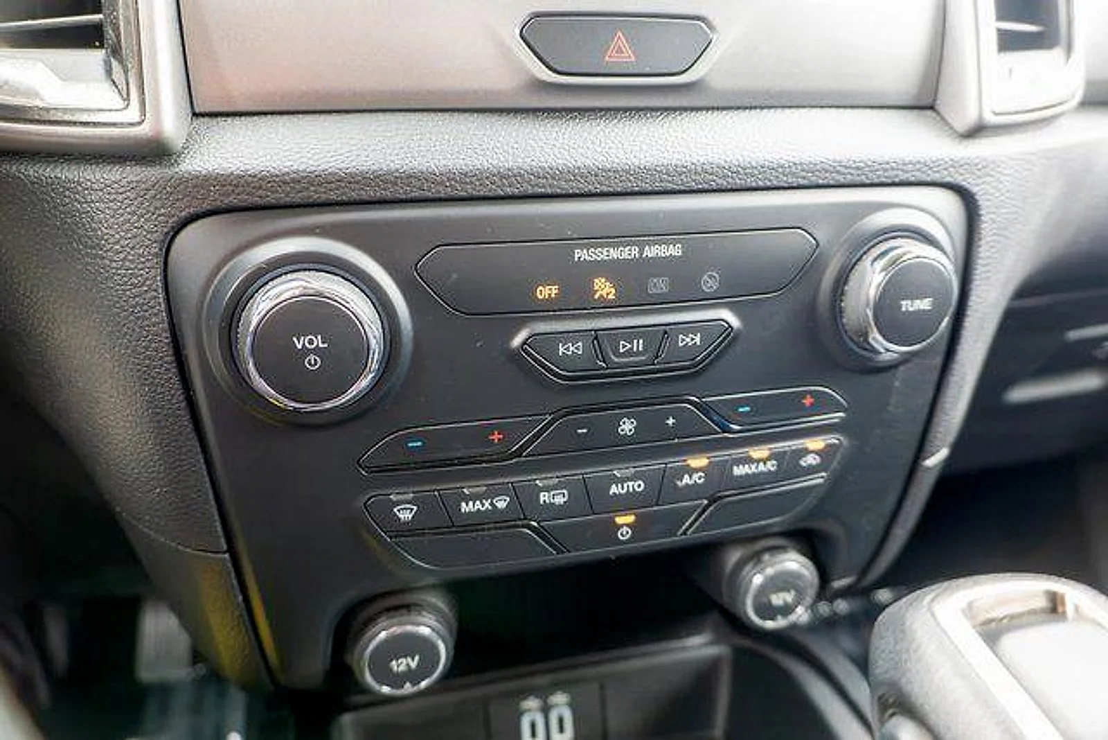 Used 2019 Burnt Orange Ford XL image 24