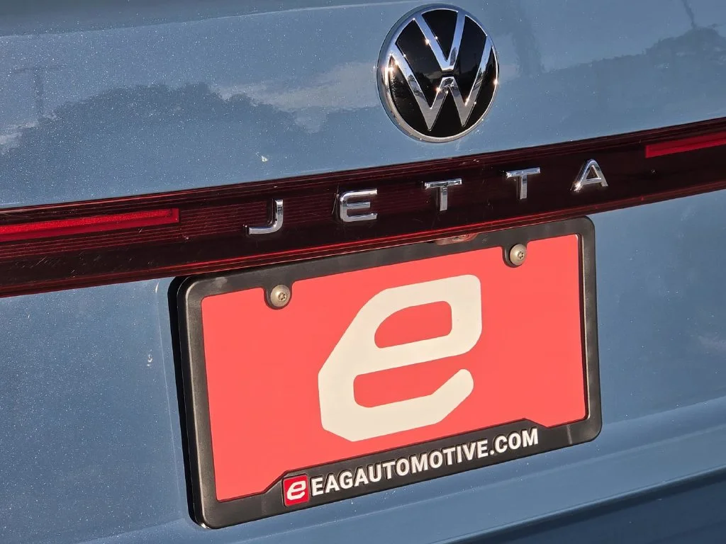 Used 2025  Volkswagen 1.5T SE image 42