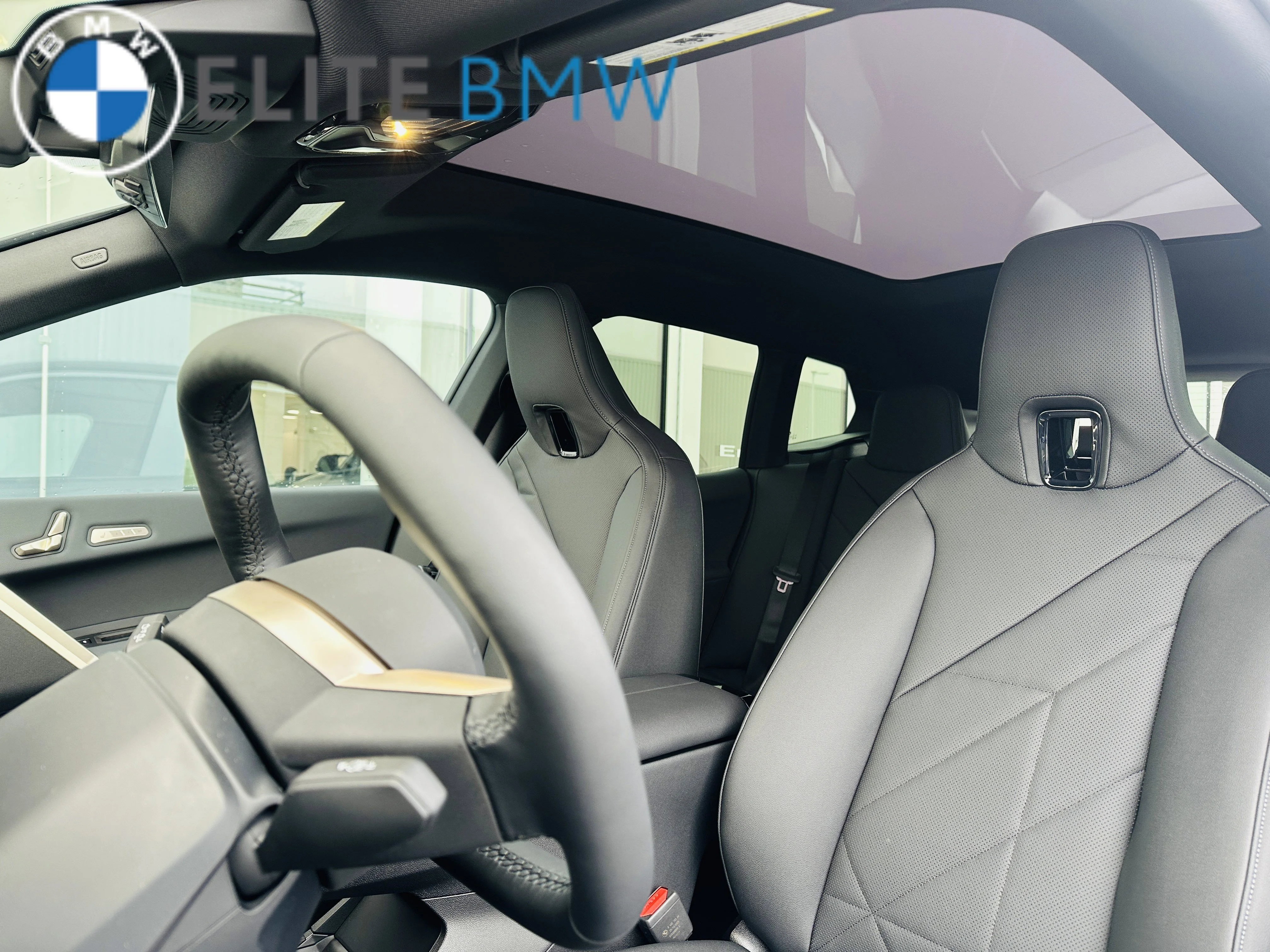 Used 2026 BLACK SAPPHIRE METALLIC BMW XDRIVE60 image 5