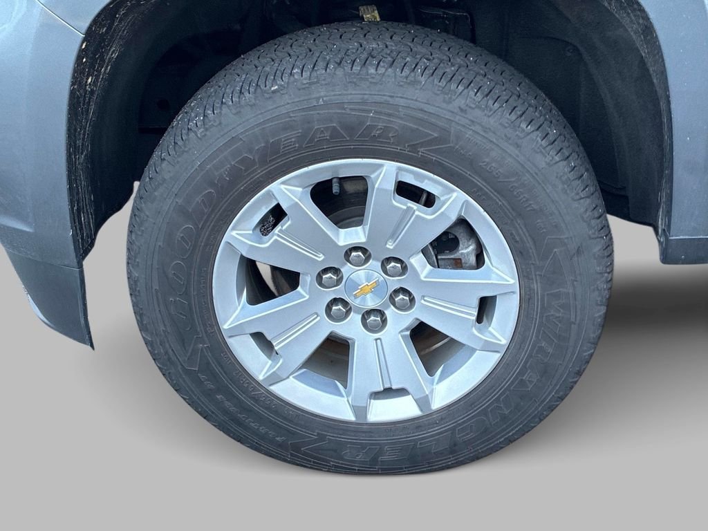 Used 2021 Gray Chevrolet LT image 19