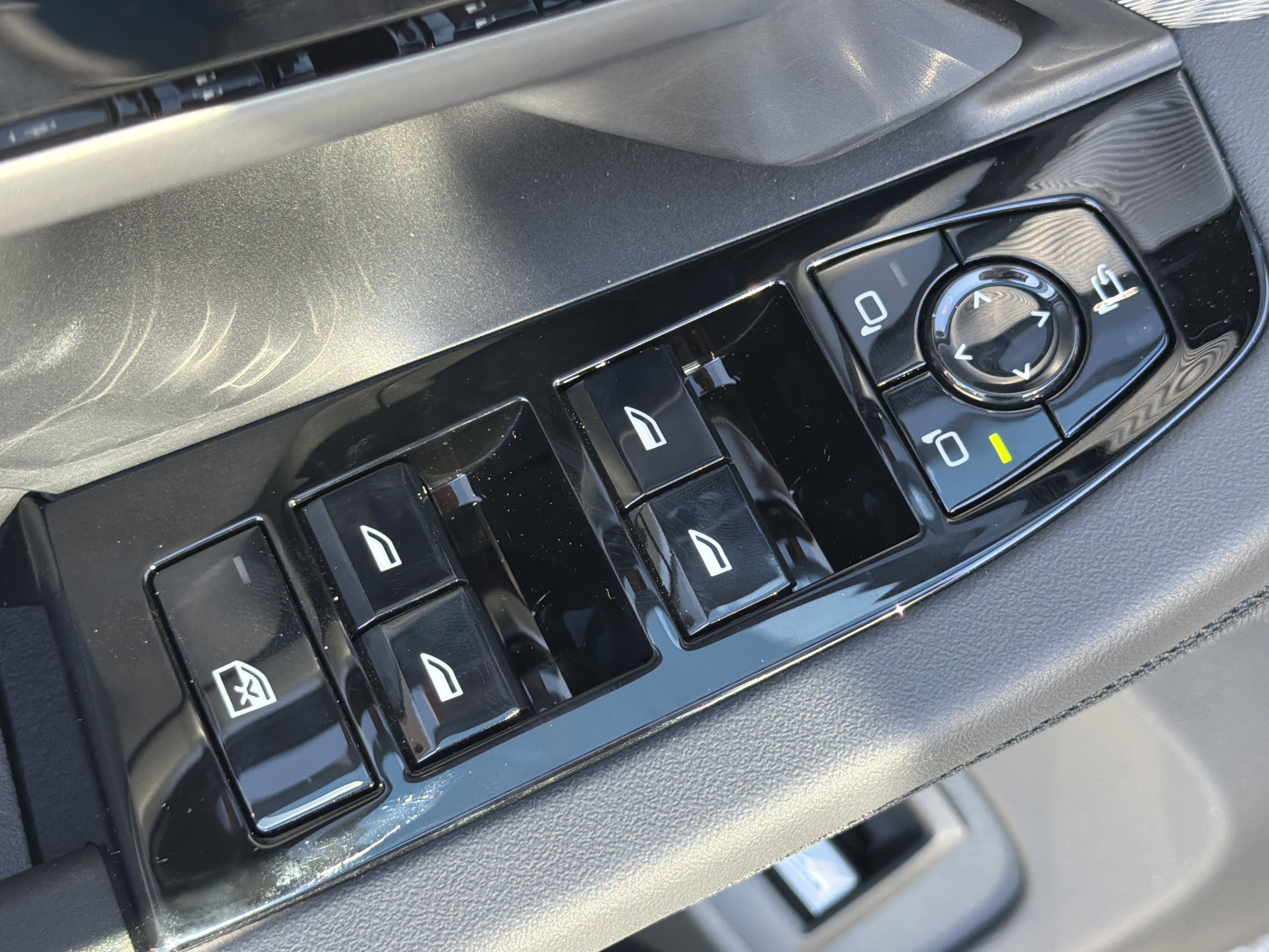 2026 BMW 5 Series 530i - Photo 17