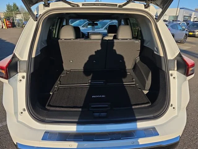 New 2026 Everest White Pearl Tricoat Nissan Platinum image 12