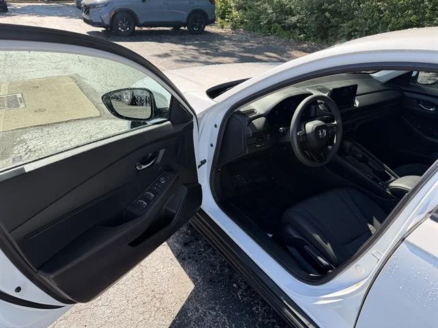Certified Used 2023 WHITE Honda LX image 10