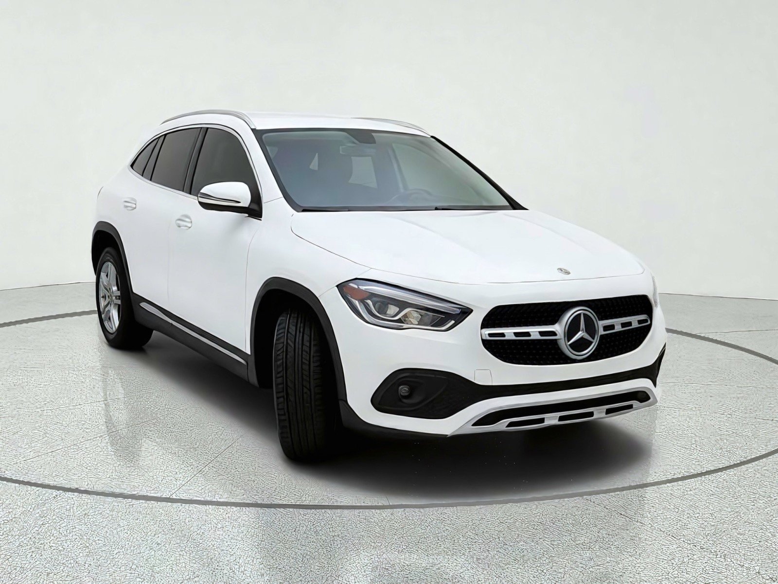 Used 2021 Polar White Mercedes-Benz GLA 250 image 4