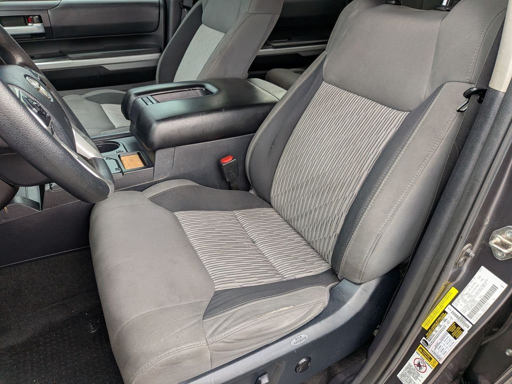 Used 2017 Gray Toyota SR5 image 13