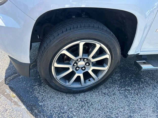 Used 2019 White GMC Denali image 10