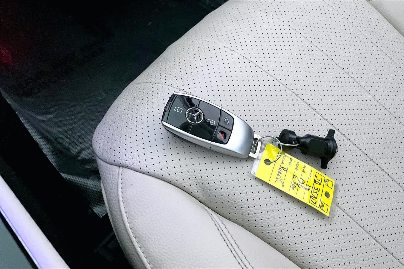 Used 2018 Black Mercedes-Benz E 300 image 15