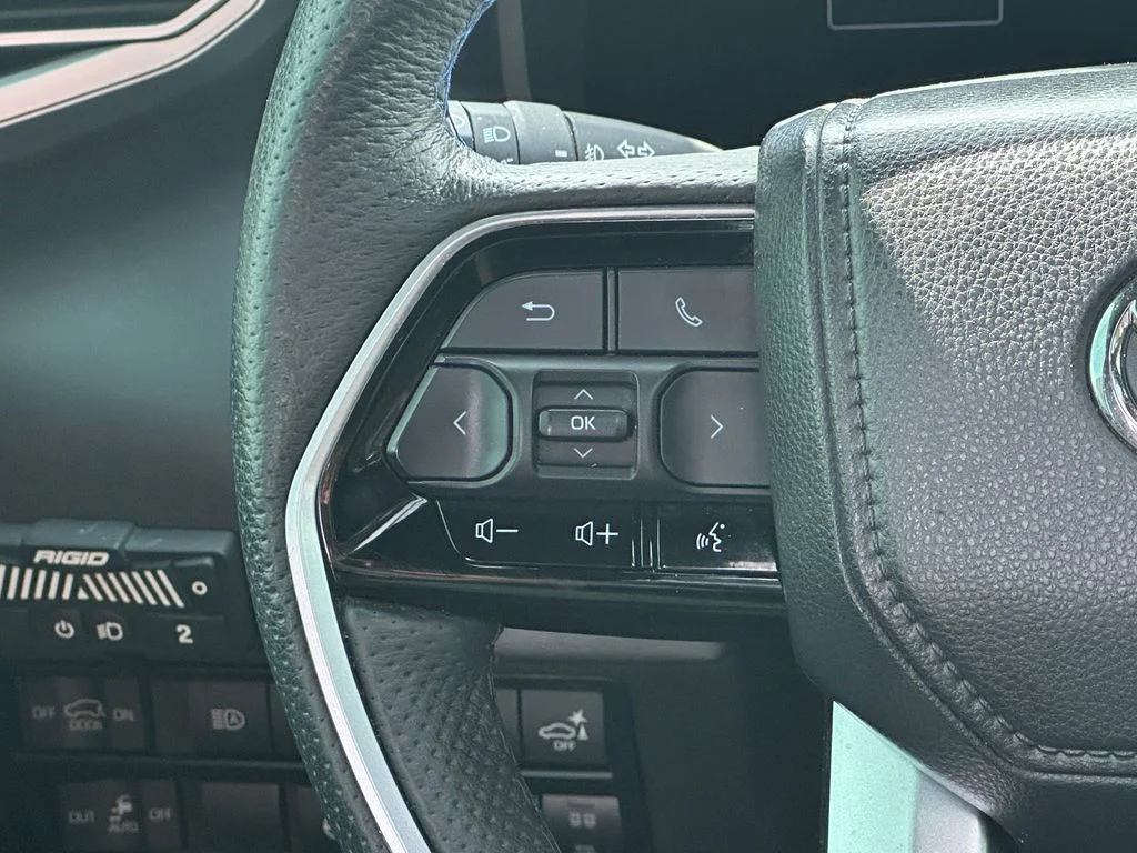 Used 2023 Gray Toyota Platinum image 19