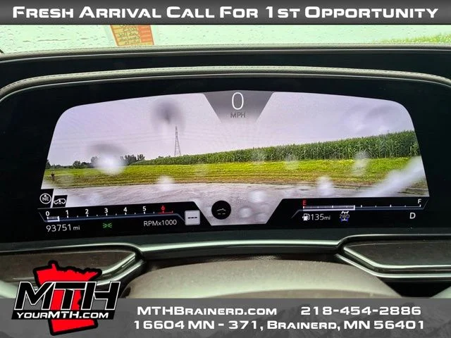 Used 2023 White Cadillac Sport Platinum image 14