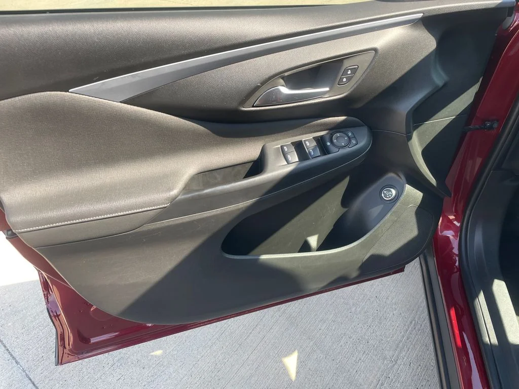 Used 2024 Red Buick Preferred image 21