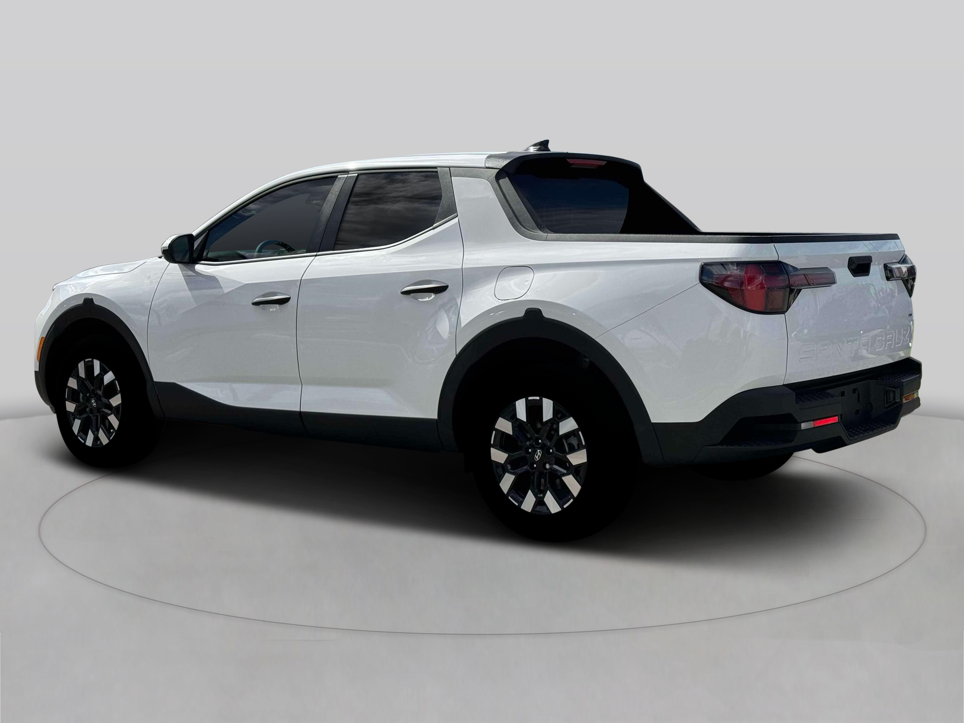 New 2025 White Hyundai SE AWD image 4
