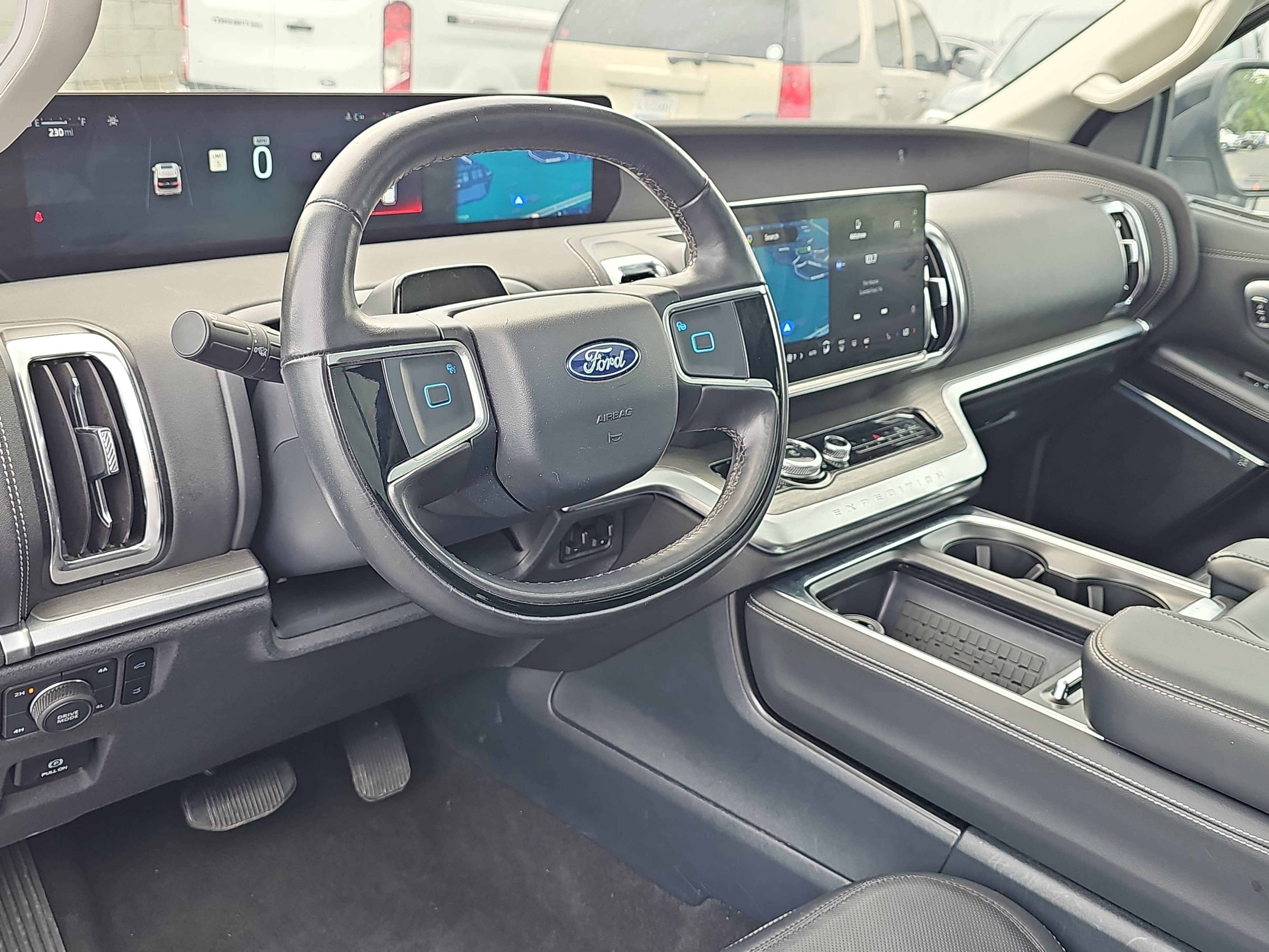 Certified Used 2025 Oxford White Ford Platinum image 10