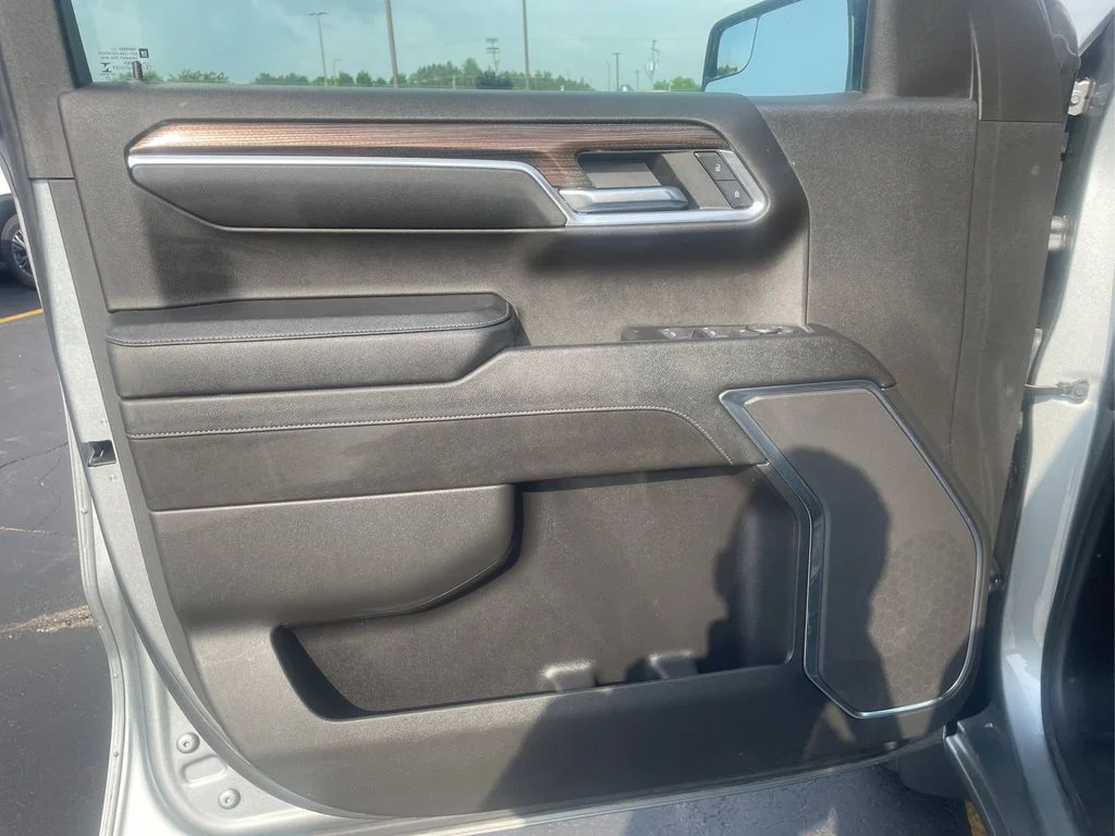 Used 2023 Sterling Gray Metallic Chevrolet RST image 17