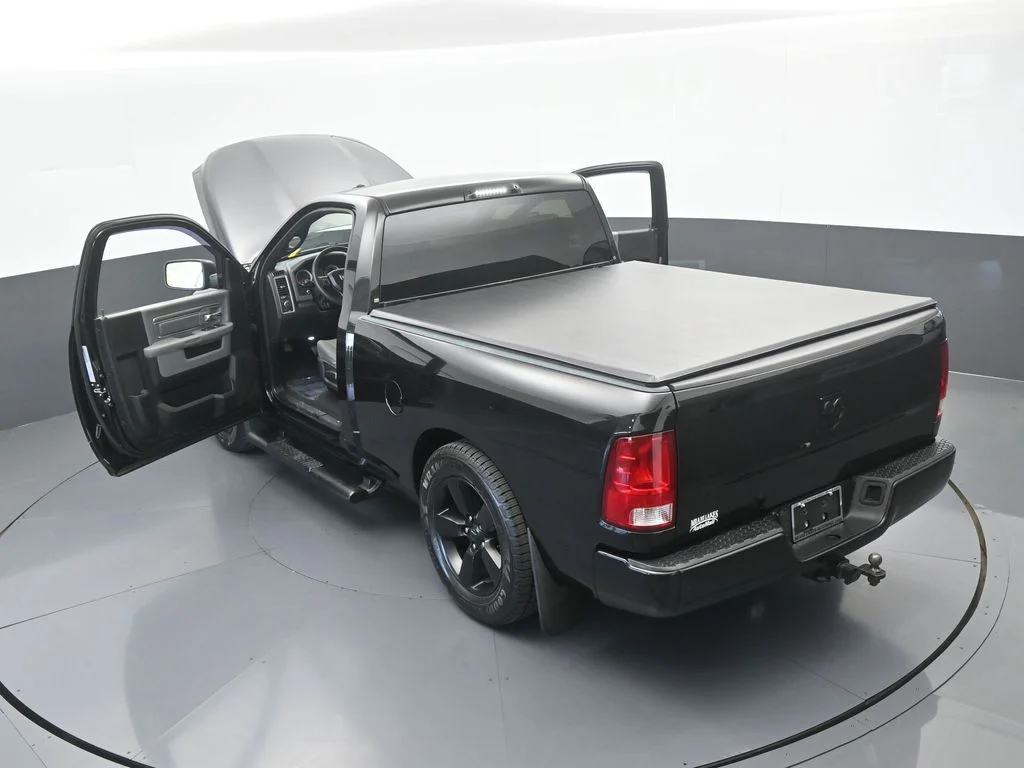 Used 2018 Brilliant Black Crystal Pearlcoat Ram Express image 63