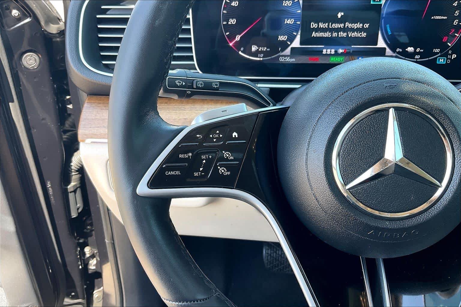 Used 2025 Obsidian Black Metallic Mercedes-Benz GLE 450e image 22