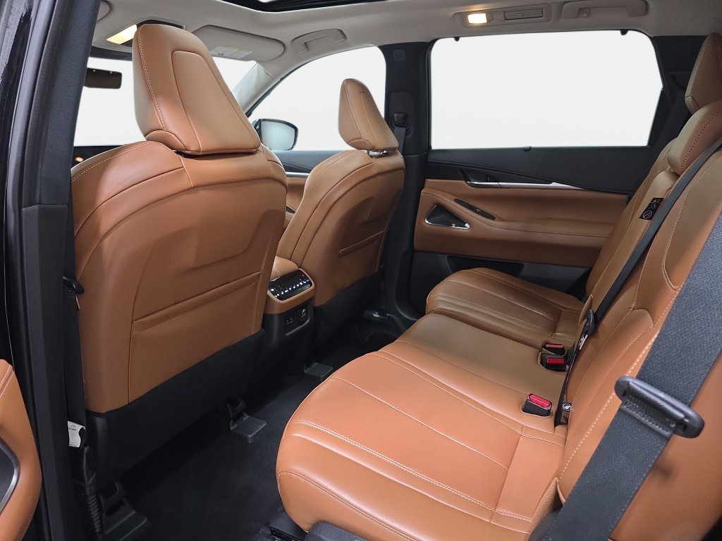 Certified Used 2023 Mineral Black INFINITI Sensory image 10