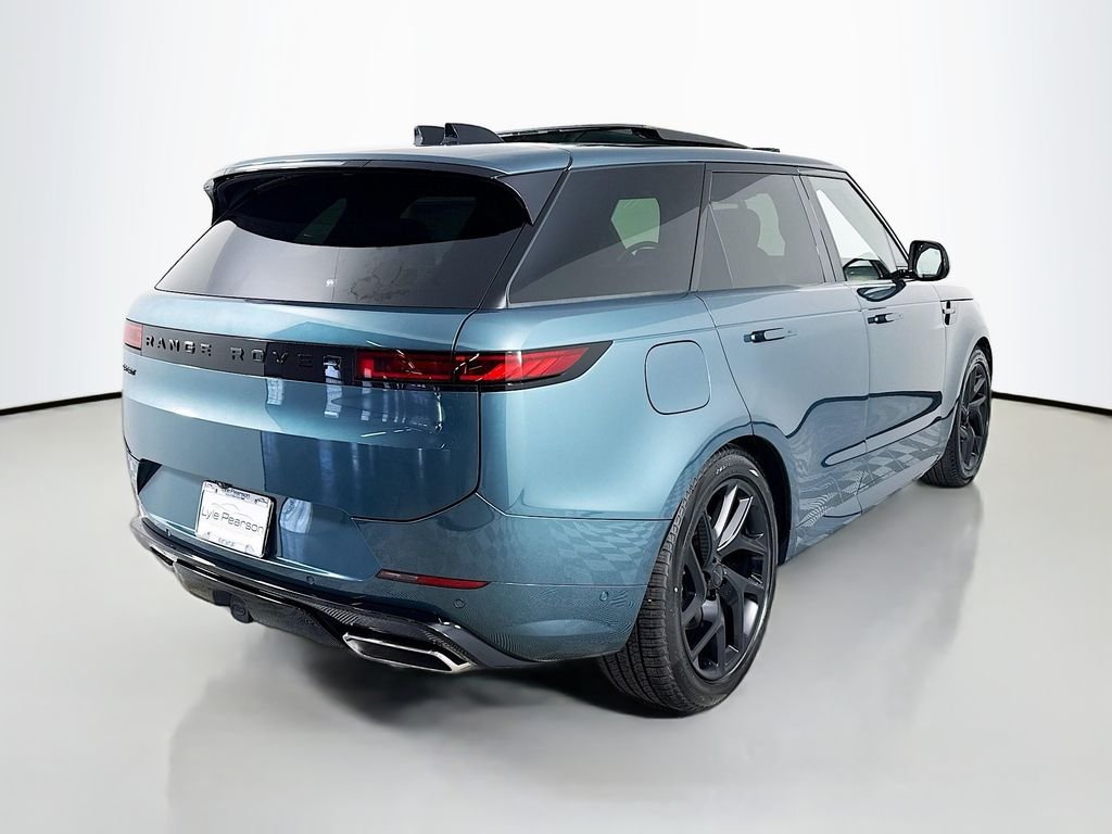 New 2026 Giola Green Land Rover Dynamic SE image 9