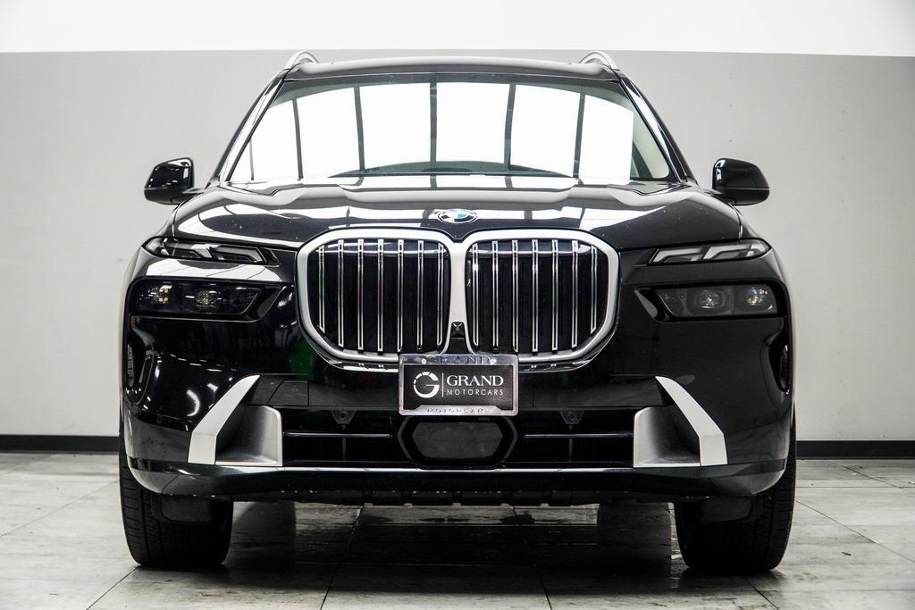 Used 2025 Black BMW xDrive40i image 8