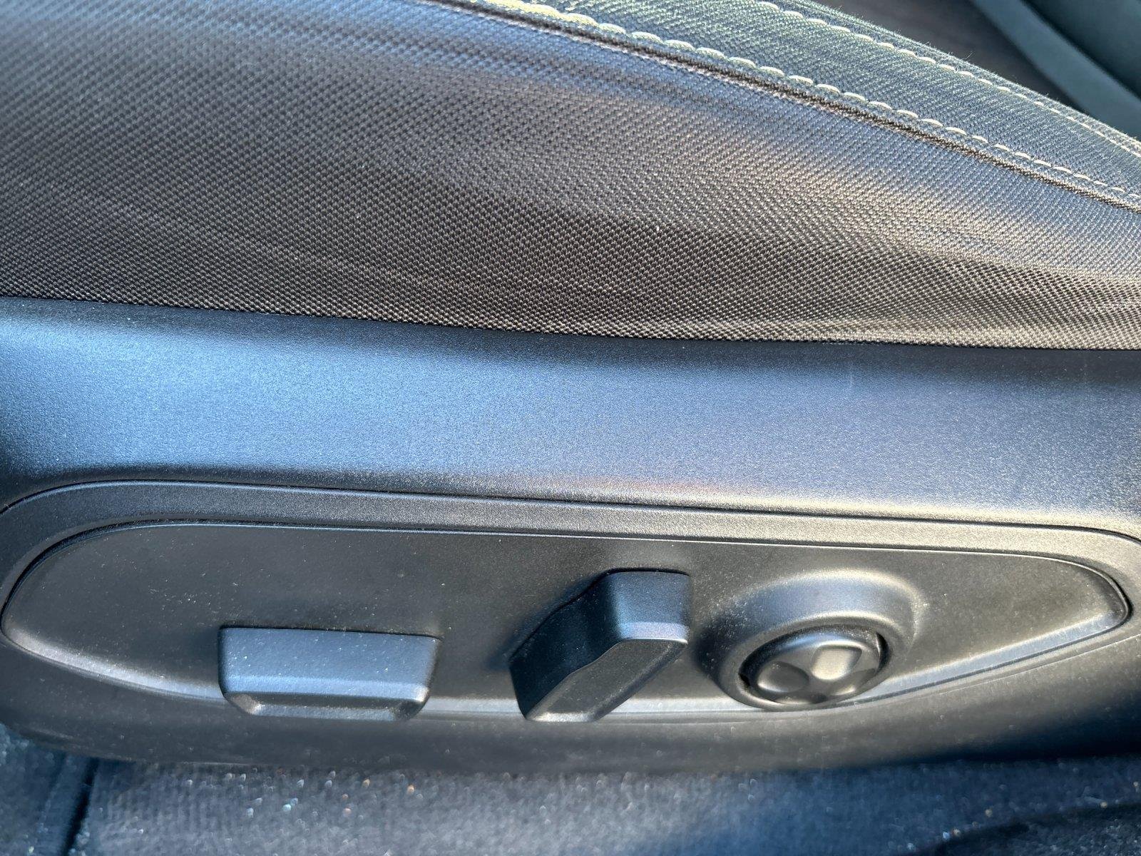 Used 2023 Baltic Gray Metallic Clearcoat Jeep Laredo image 15