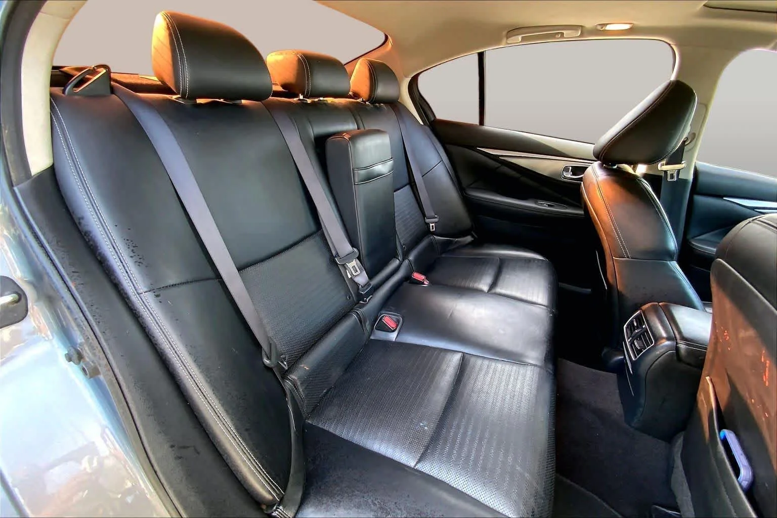 Used 2018 Graphite Shadow INFINITI 3.0t SPORT image 16