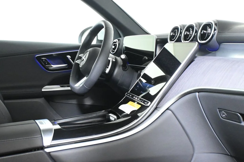 New 2026 Silver Mercedes-Benz GLC 300 image 31