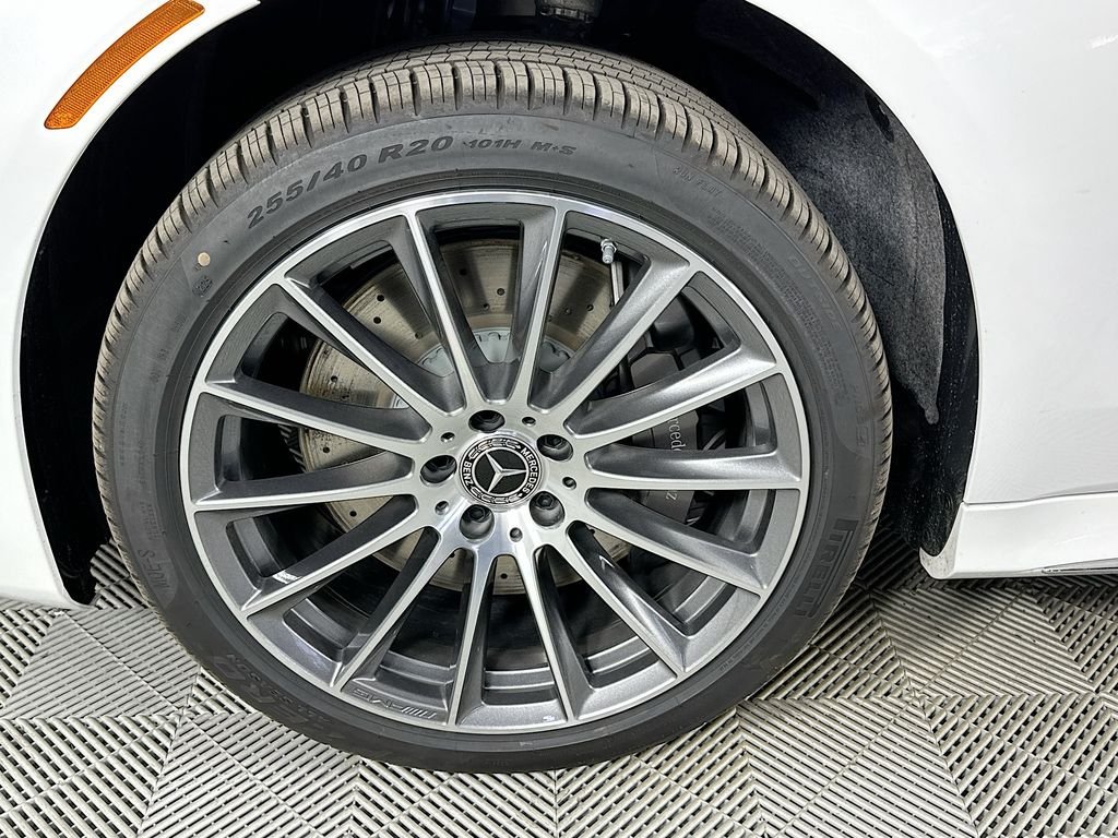 New 2026 White Mercedes-Benz S 500 image 33