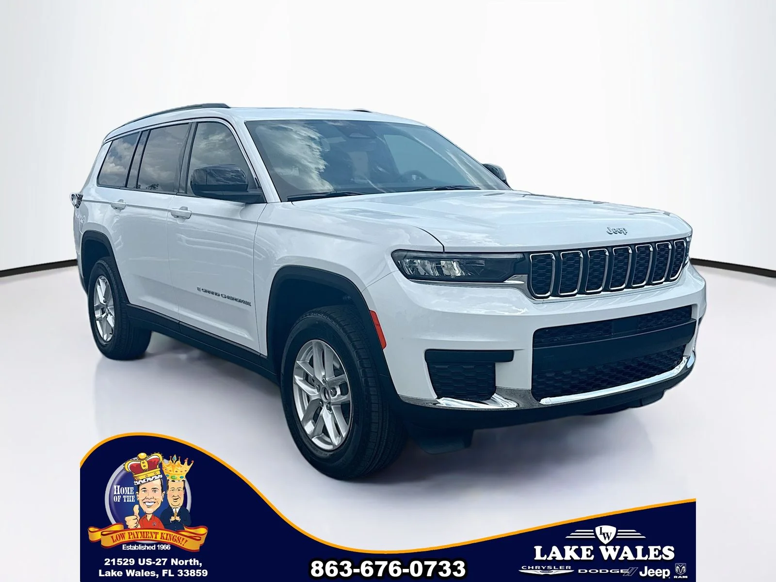 New 2026 Bright White Clear-Coat Exterior Paint Jeep Laredo X image 1