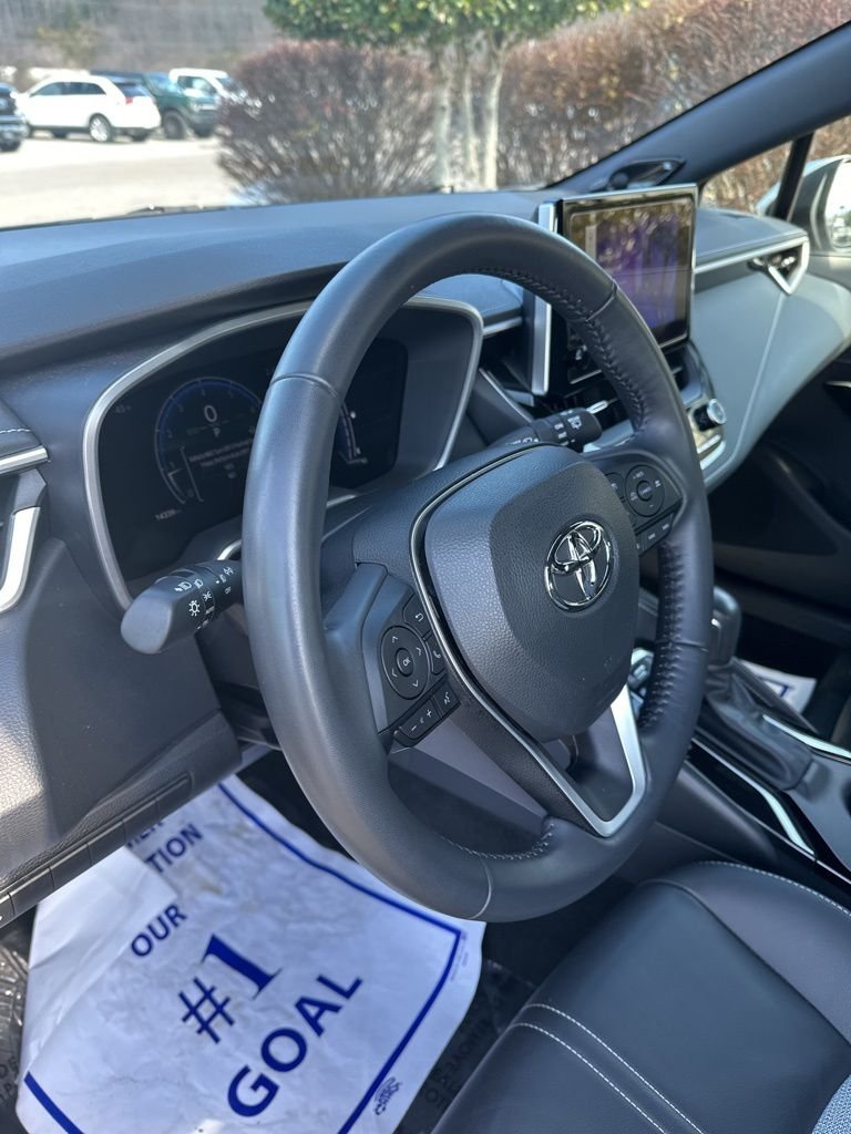 2024 Toyota Corolla Hatchback XSE - Photo 16