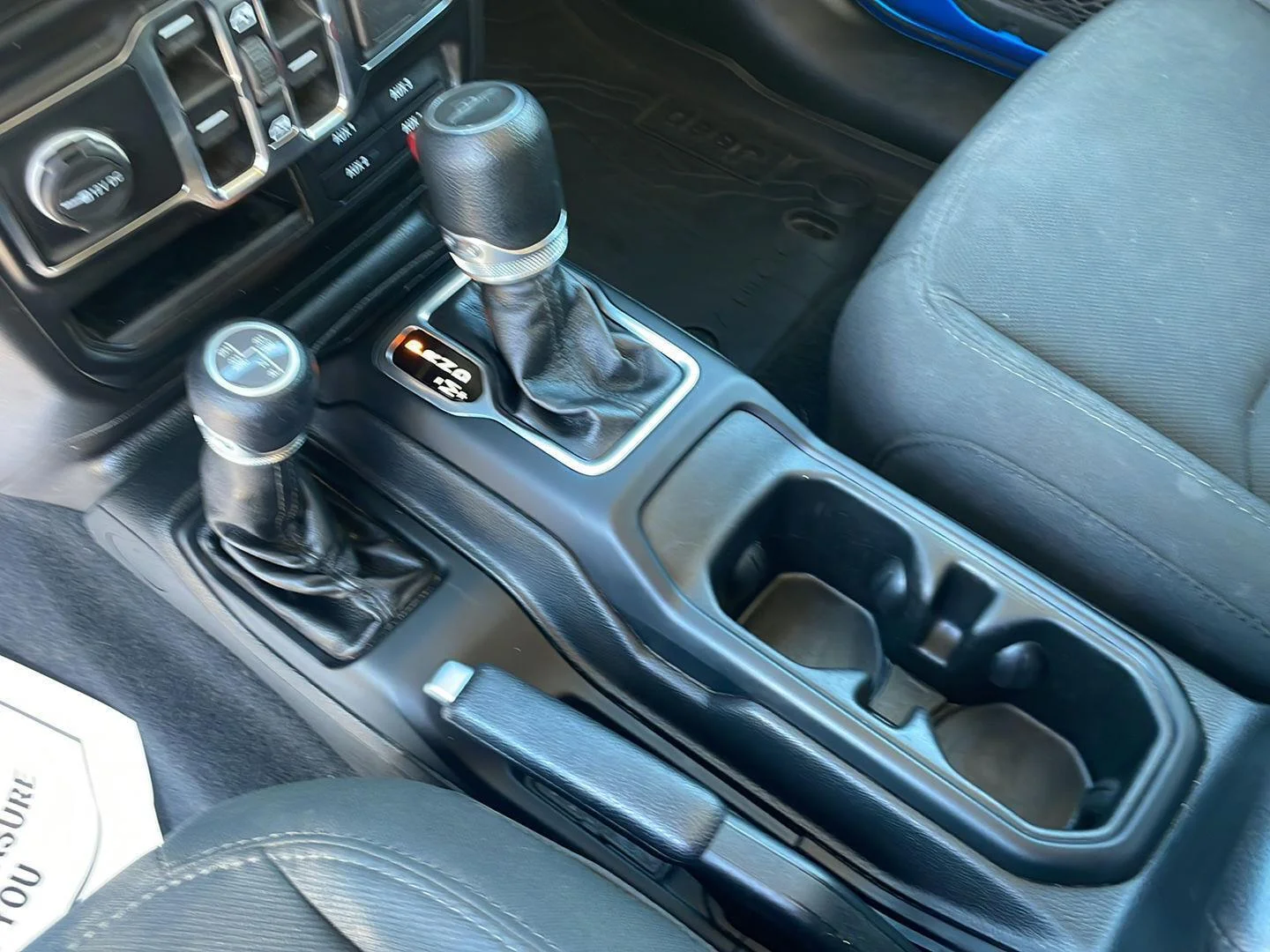 Used 2022 Hydro Blue Pearlcoat Jeep Altitude image 14