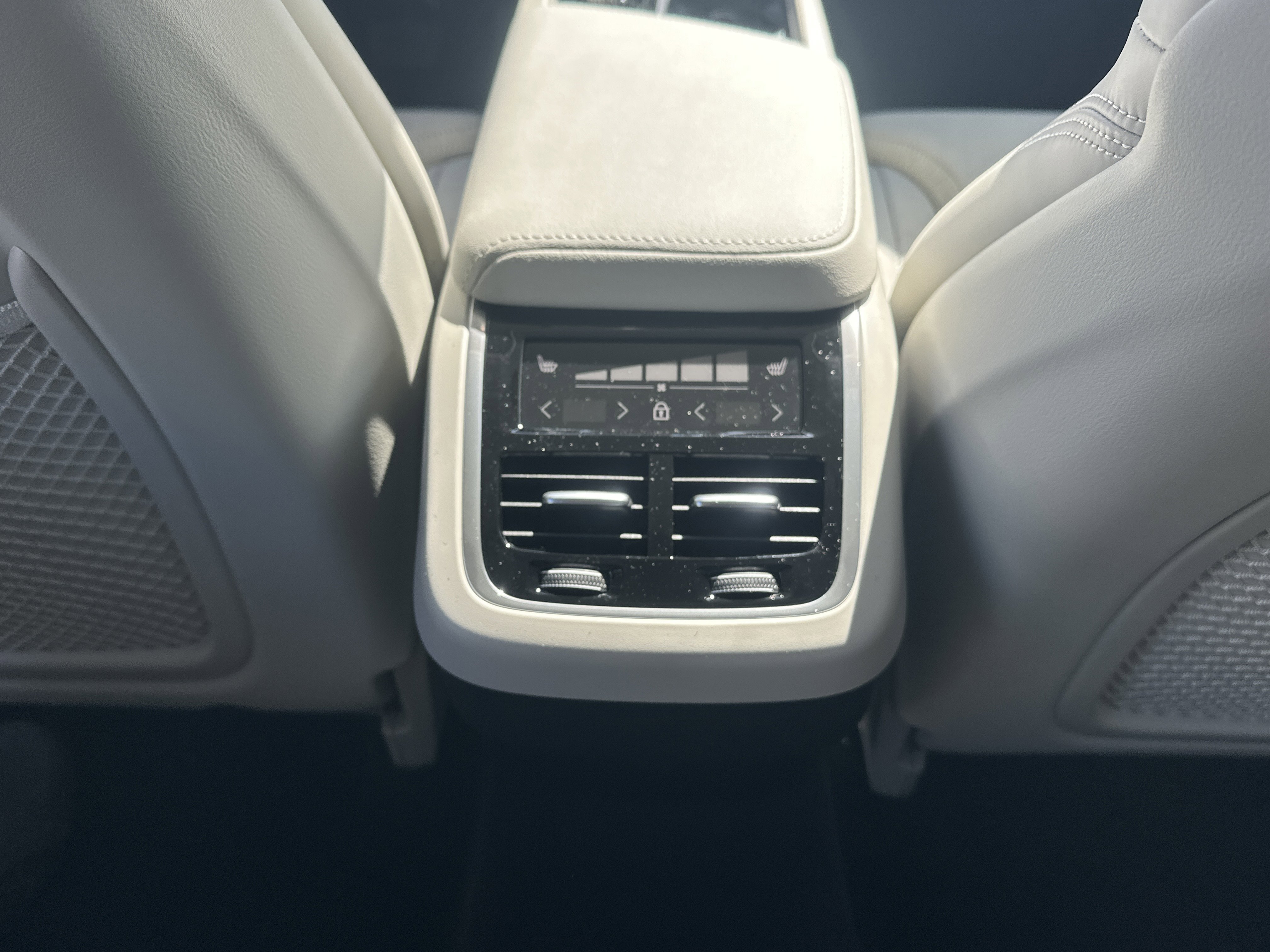New 2026  Volvo Ultra image 15