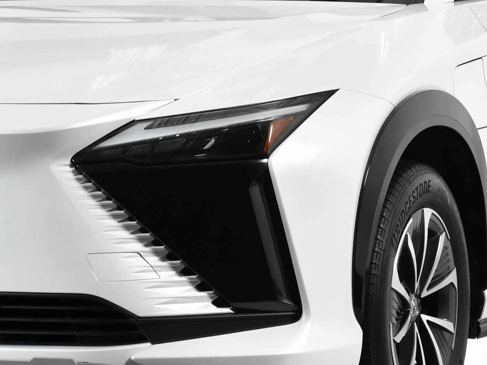 Certified Used 2024 EMINENT WHITE PEARL Lexus Premium image 9