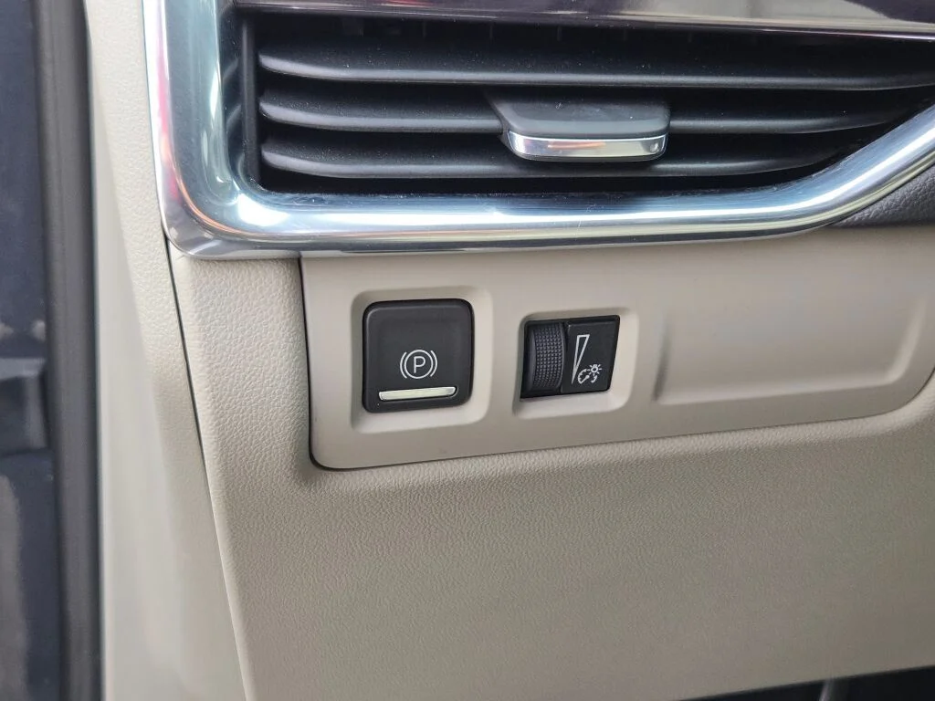 Used 2021 Gray Cadillac Luxury image 25