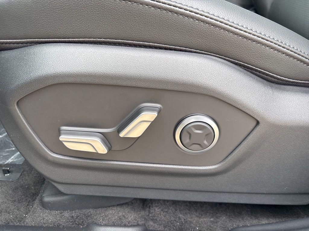 New 2026 White Hyundai Limited AWD image 18