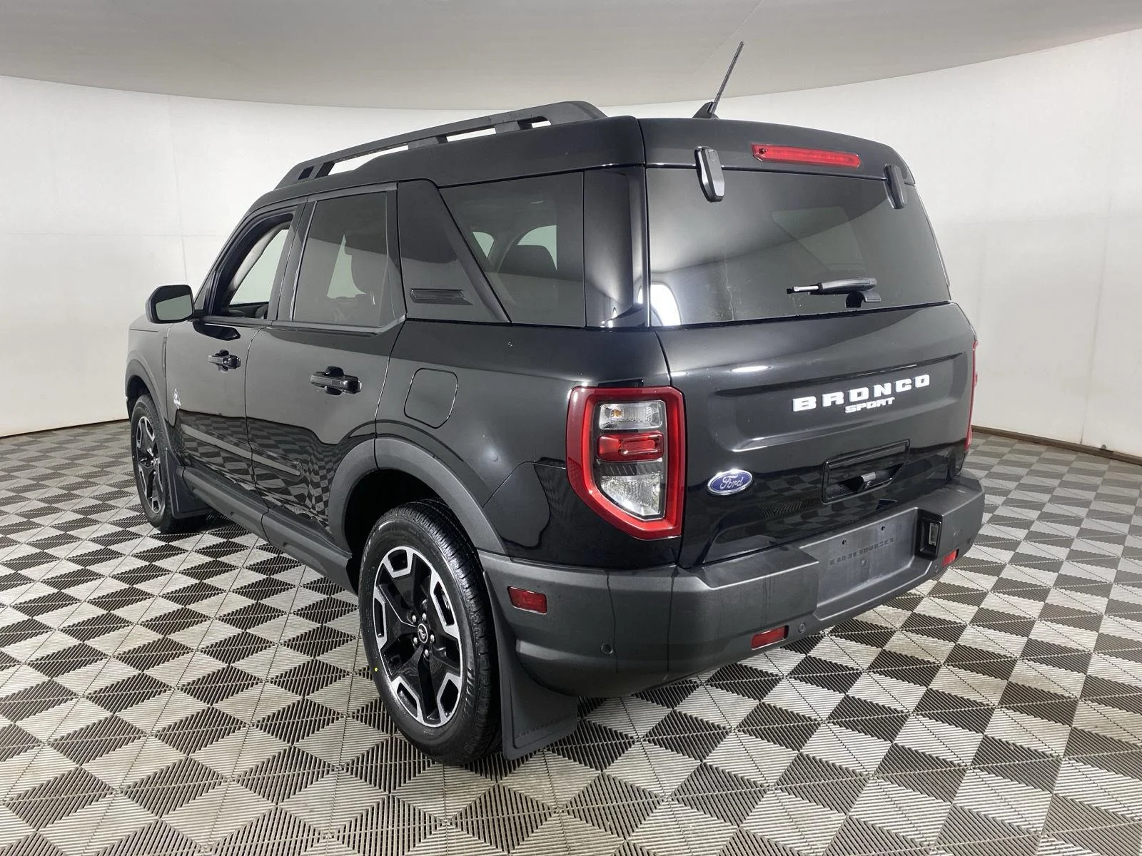 Used 2023 Shadow Black Ford Outer Banks image 8