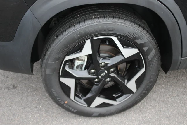 Used 2024 Black Kia EX image 37