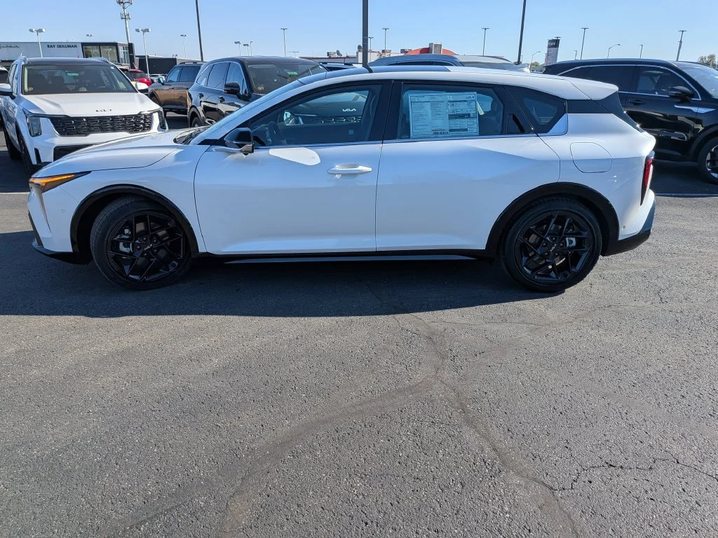 New 2027 Snow White Pearl Kia GT-Line image 31