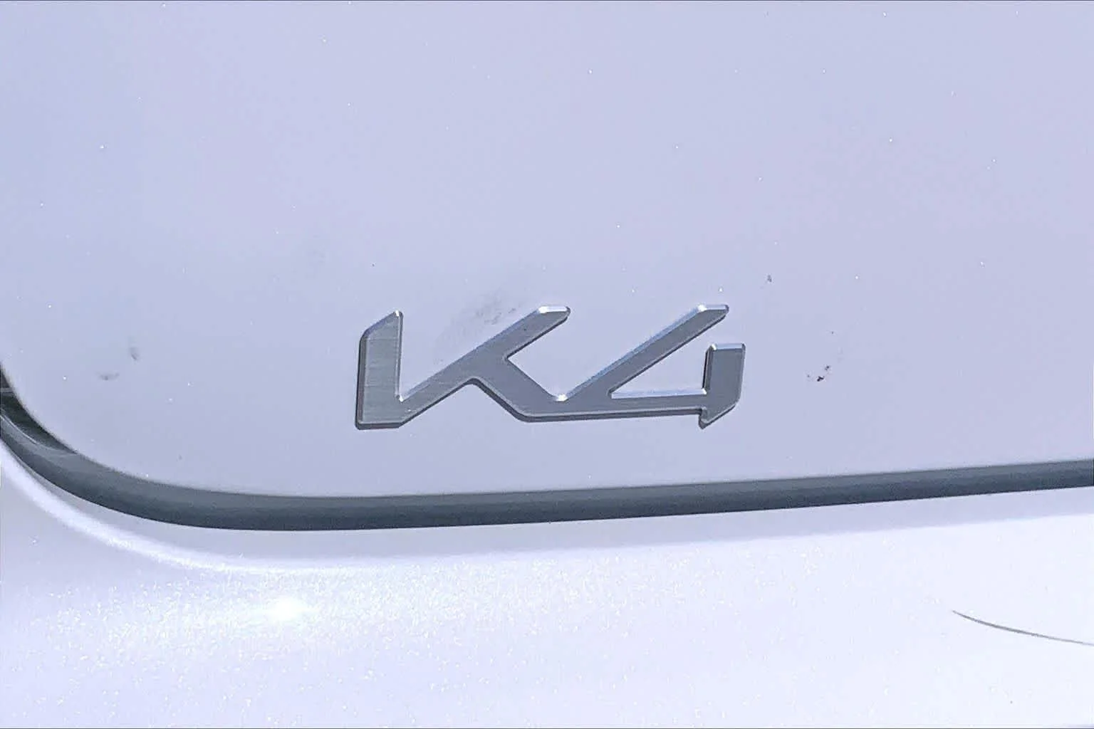 Used 2025 Snow White Pearl Kia LXS image 10