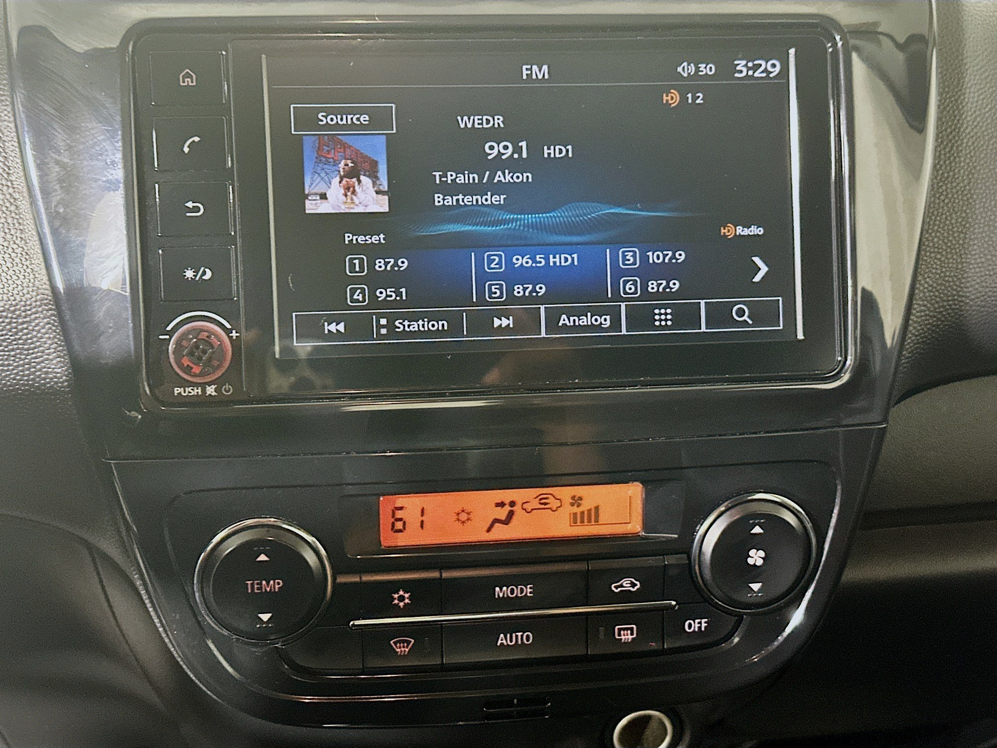 Used 2024 Black Mitsubishi ES image 23
