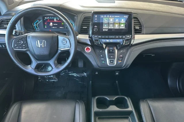 Used 2023 Modern Steel Metallic Honda EX-L image 15