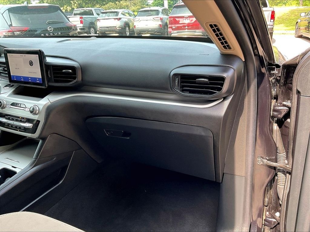 Used 2022 Black Ford XLT image 13