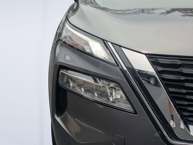 Used 2023 Gray Nissan SV image 9