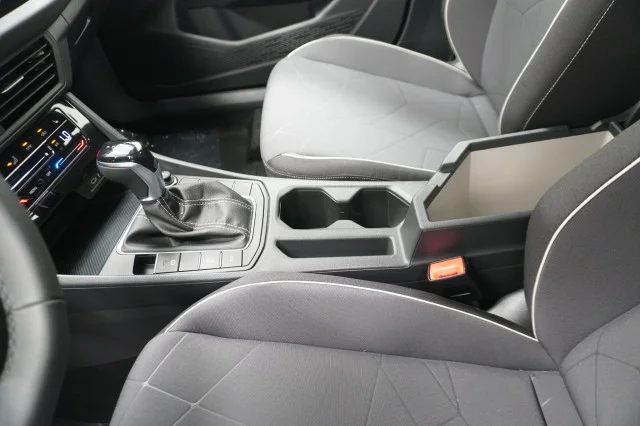 2026 Volkswagen Jetta Sport - Photo 29
